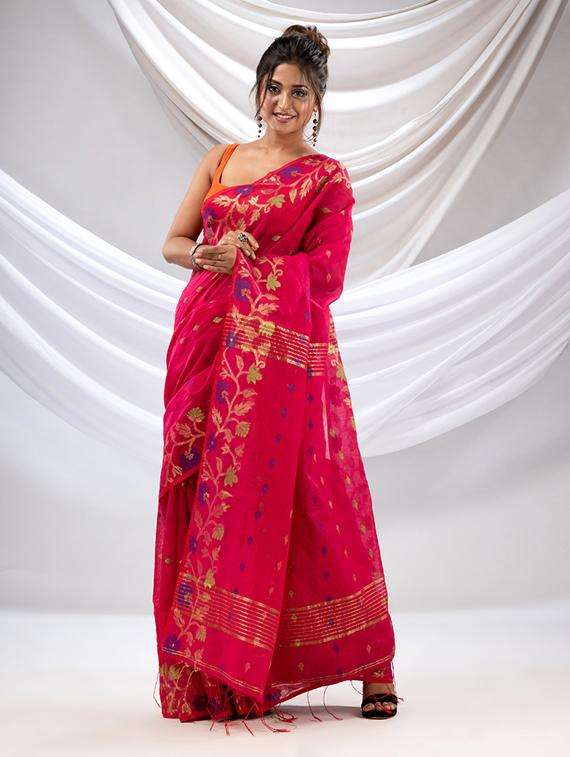 women self design handloom saree with blouse - 22043549 -  Standard Image - 1