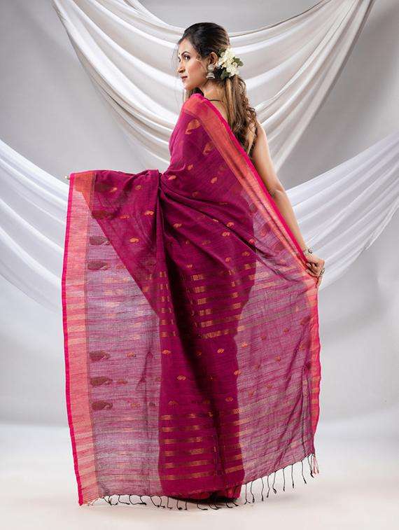 women self design handloom saree with blouse - 22043592 -  Standard Image - 1