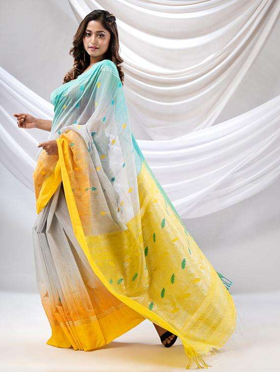 women self design handloom saree with blouse - 22043594 -  Standard Image - 1