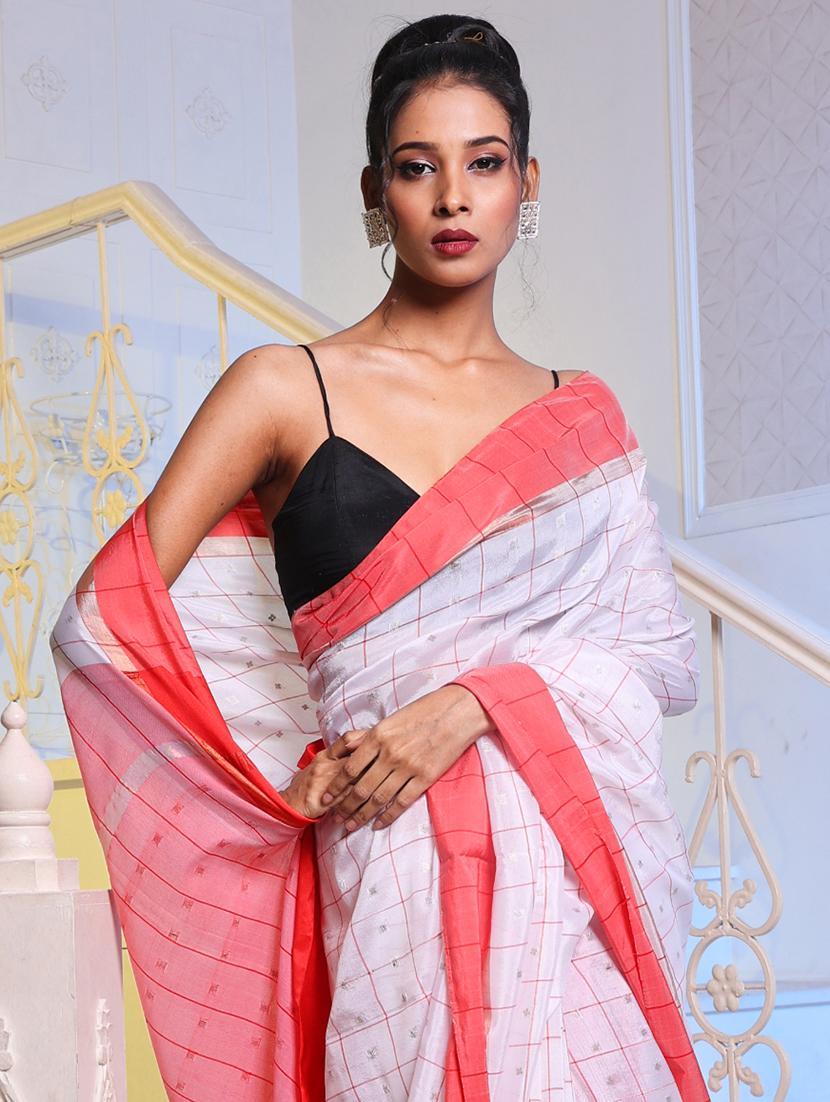 women checkered handloom saree with blouse - 22043660 - Standard Image - 1