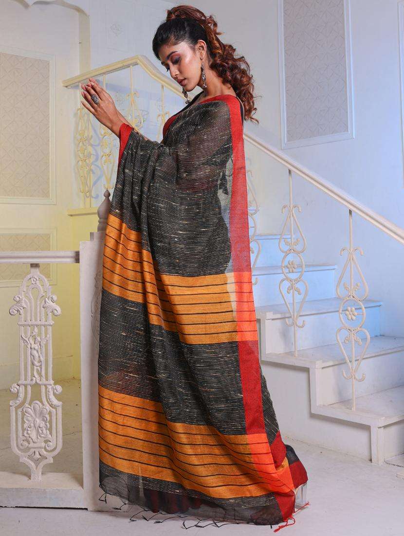 women self design handloom saree with blouse - 22043678 -  Standard Image - 1
