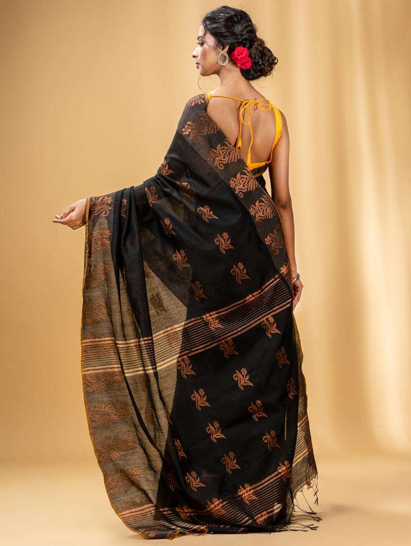 women self design handloom saree with blouse - 22043695 -  Standard Image - 1