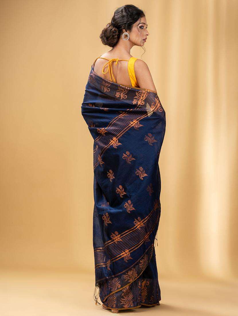 women self design handloom saree with blouse - 22043696 -  Standard Image - 1