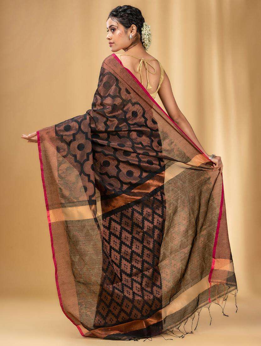 women self design handloom saree with blouse - 22043702 -  Standard Image - 1