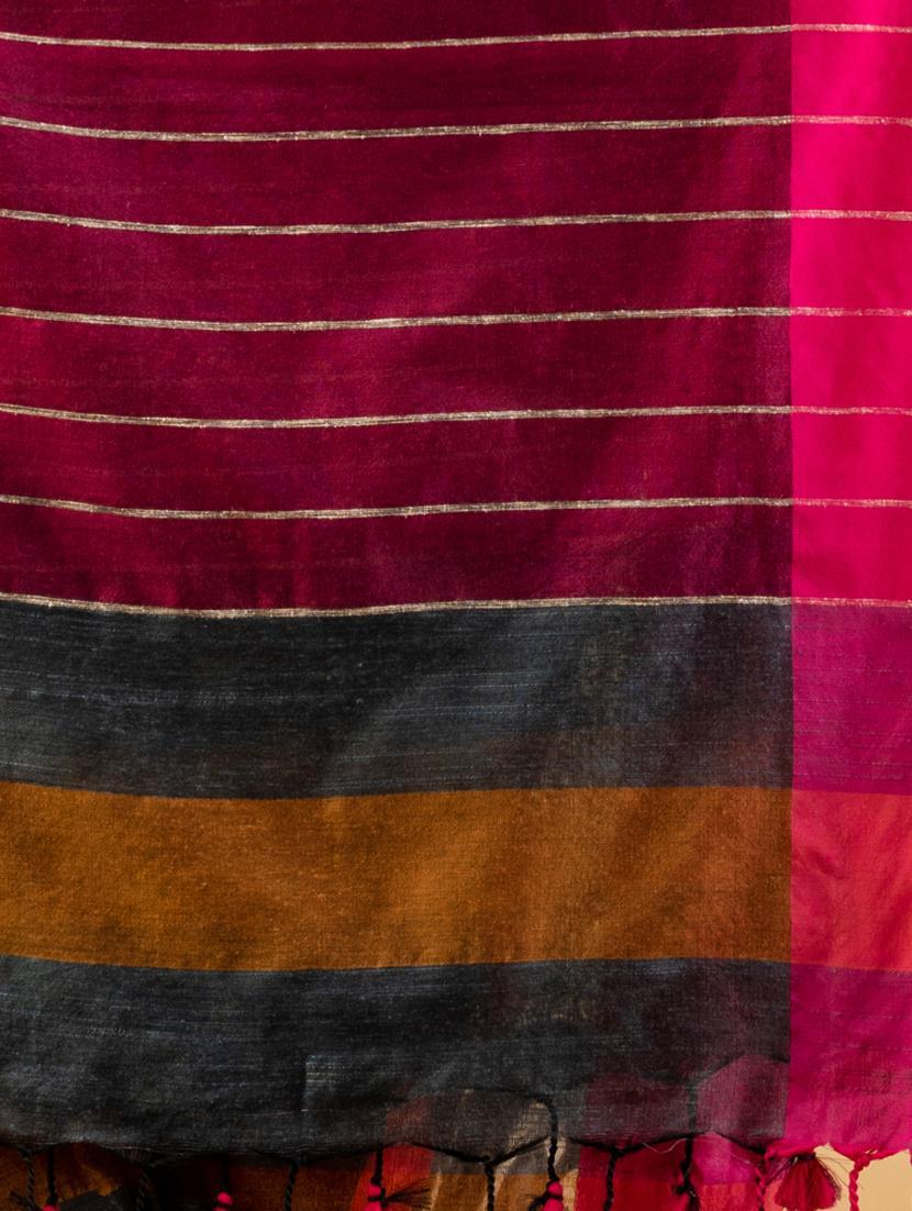 women striped handloom saree with blouse - 22043736 - Standard Image - 1