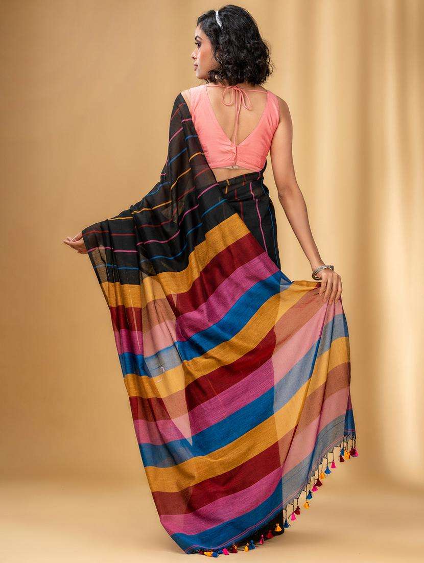 women striped handloom saree with blouse - 22043744 -  Standard Image - 1