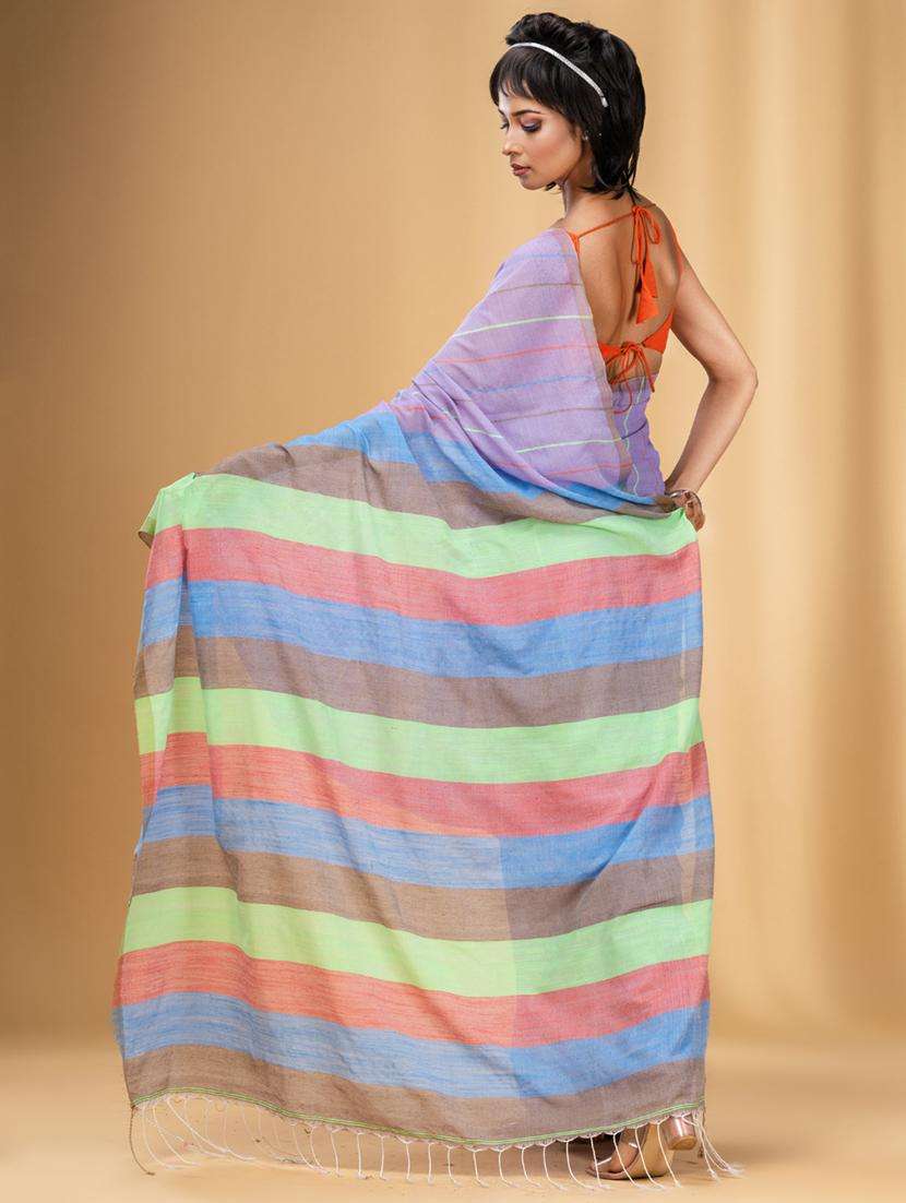 women striped handloom saree with blouse - 22043762 -  Standard Image - 1