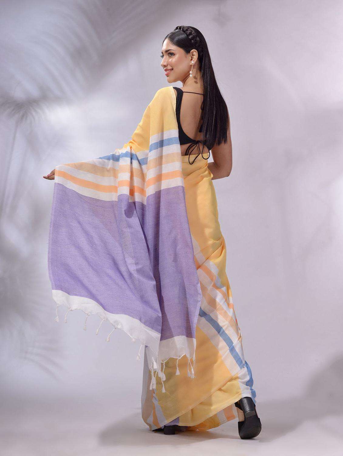 women striped handloom saree with blouse - 22043794 -  Standard Image - 1