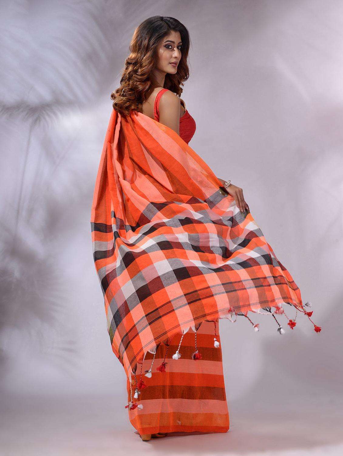 women striped handloom saree with blouse - 22043799 -  Standard Image - 1