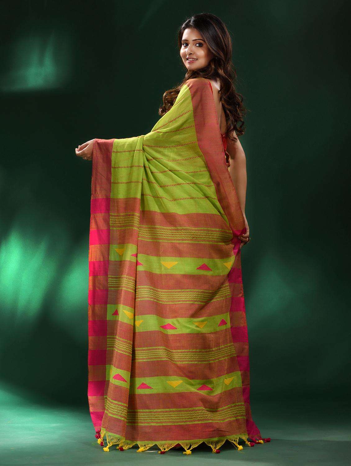 women self design handloom saree with blouse - 22043851 -  Standard Image - 1