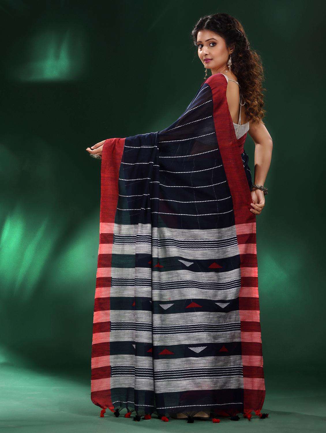 women self design handloom saree with blouse - 22043886 -  Standard Image - 1
