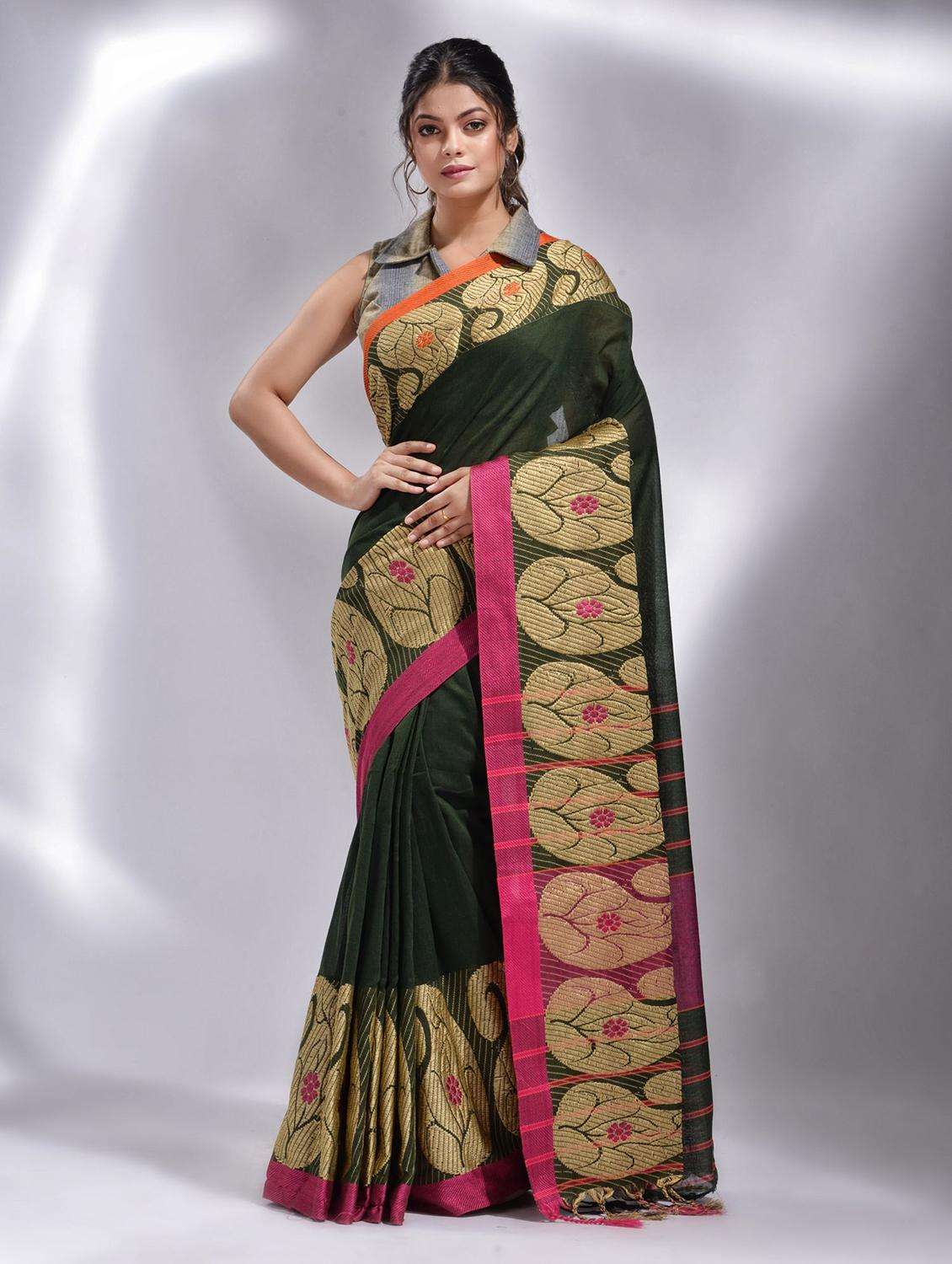 women solid with bordered saree with blouse