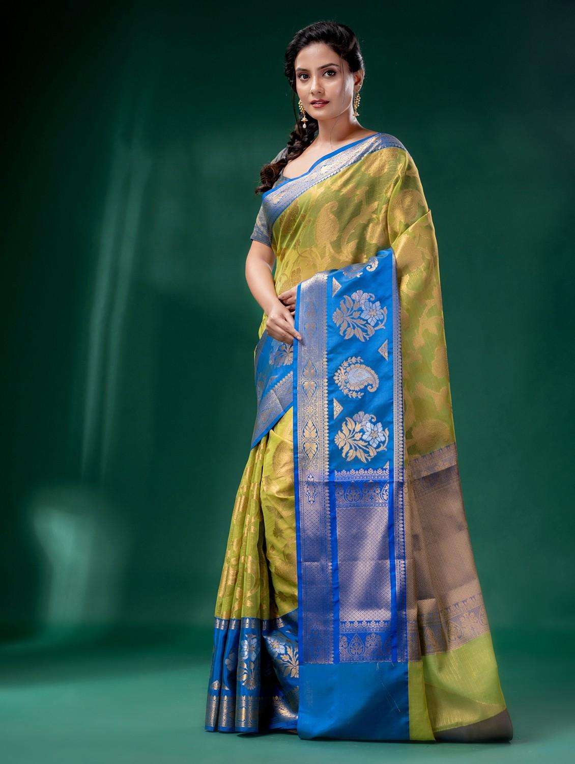 women self design bordered saree with blouse - 22043927 - Standard Image - 1