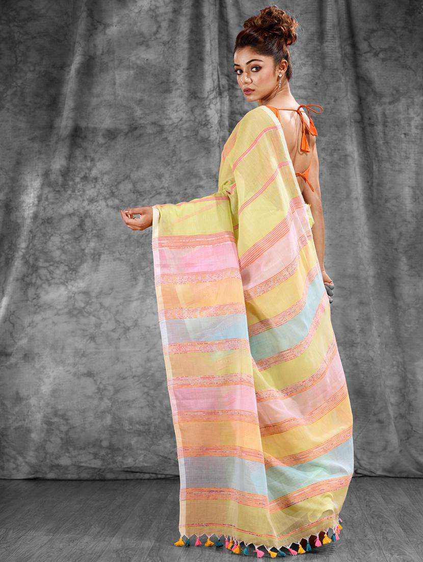 women self design handloom saree with blouse - 22043994 -  Standard Image - 1