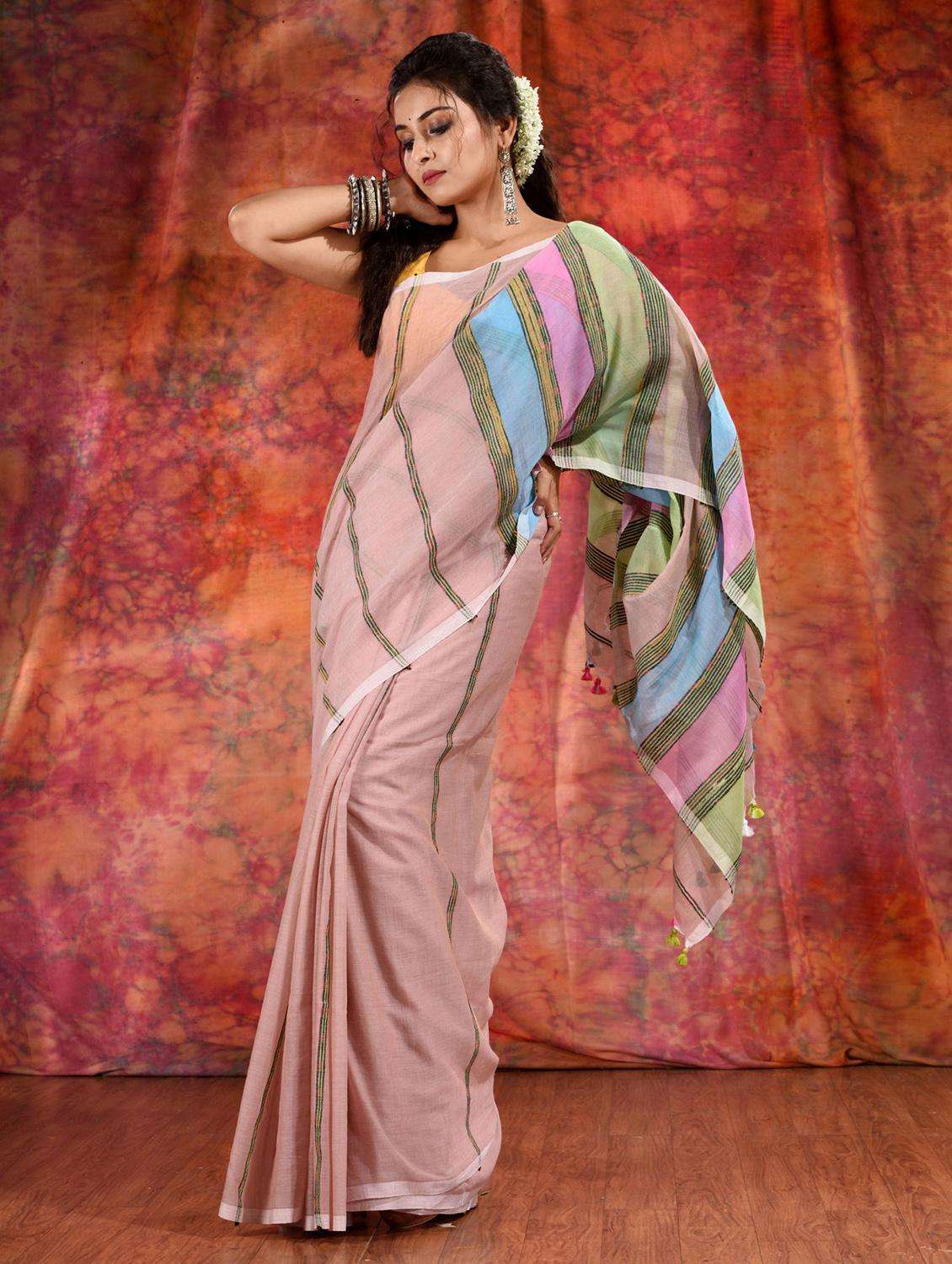 women self design handloom saree with blouse - 22043998 -  Standard Image - 1