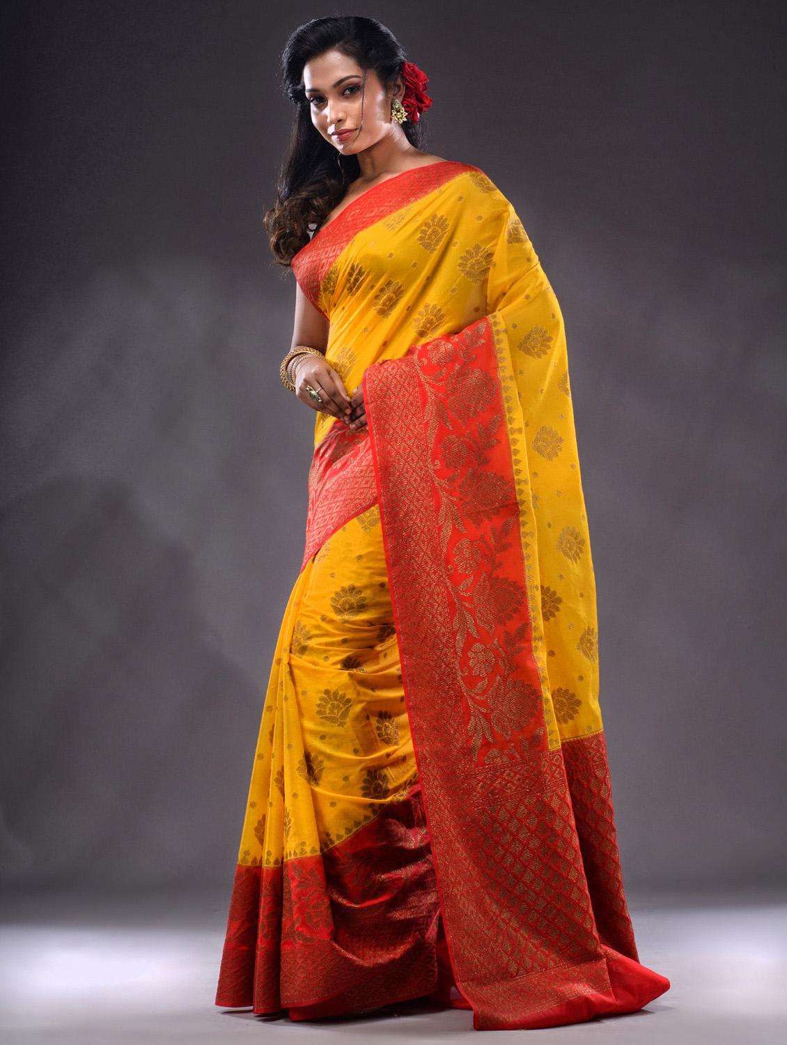 Women Self Design Bordered Saree With Blouse - 22044055 -  Standard Image - 1