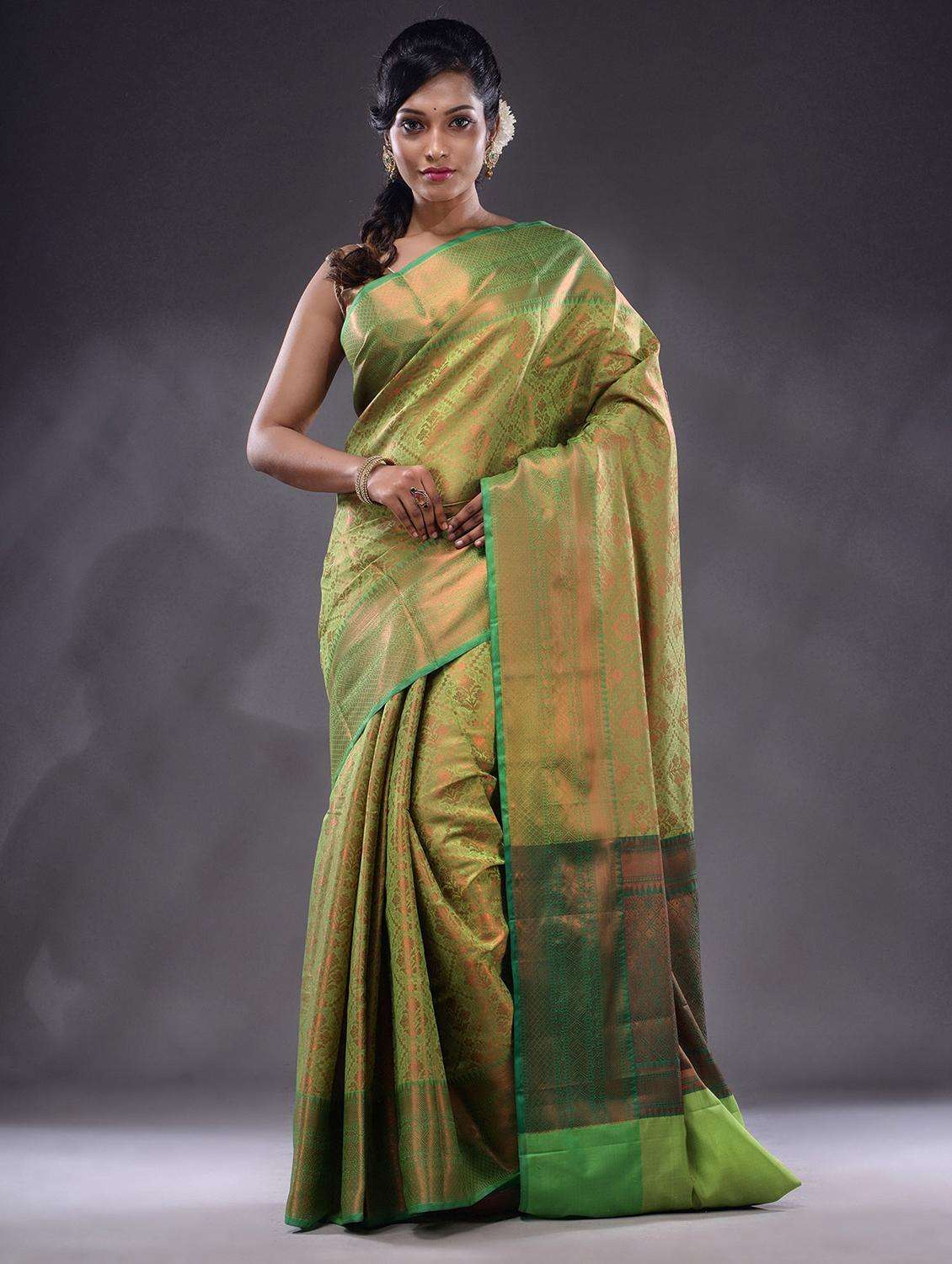 women self design banarasi saree with blouse