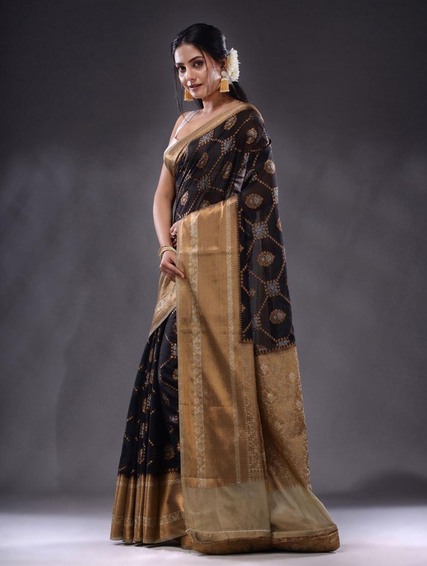 women self design bordered saree with blouse - 22044100 - Standard Image - 1