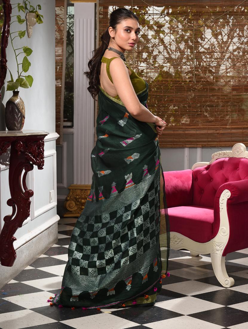 women self design handloom saree with blouse - 22044106 - Standard Image - 1
