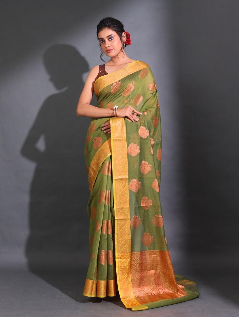 women self design bordered saree with blouse - 22044141 - Zoom Image - 0