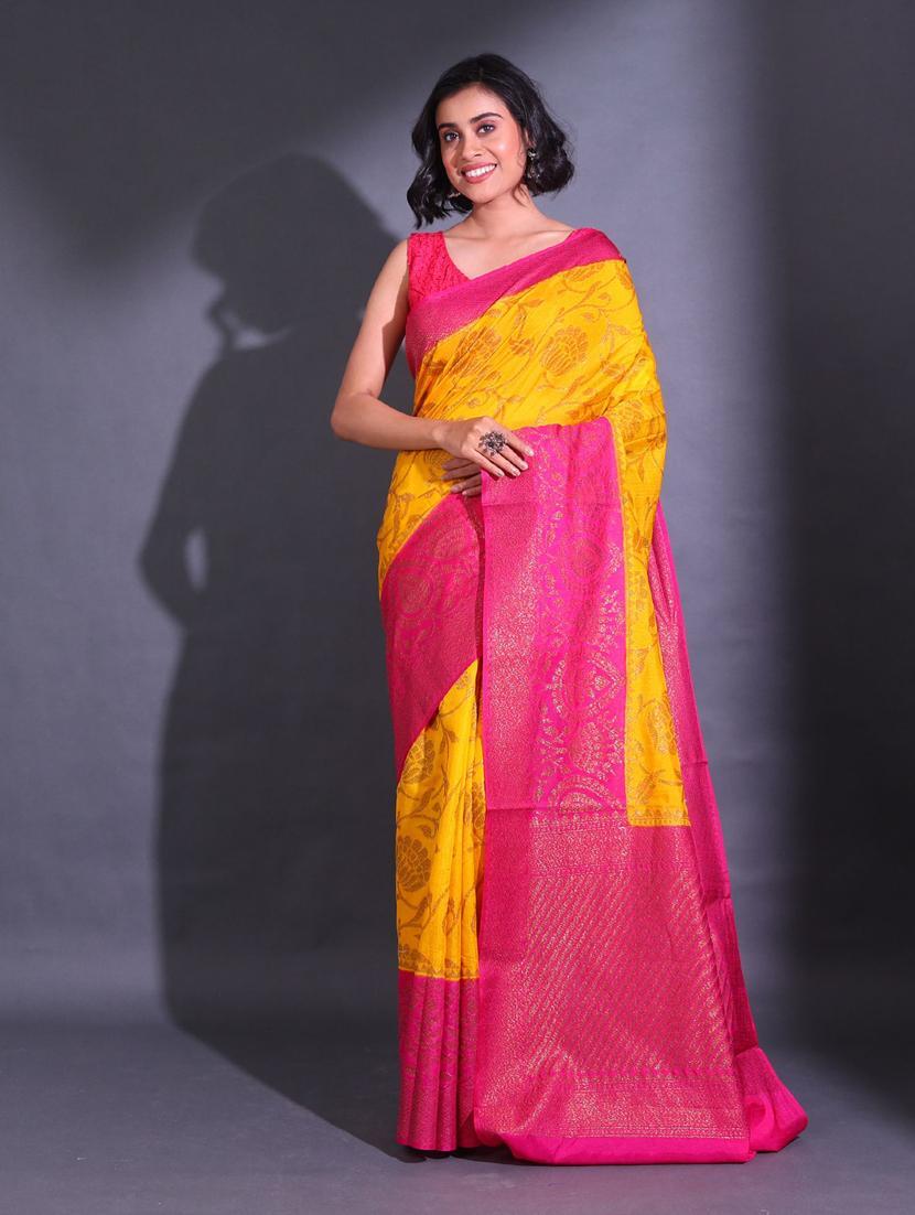 women self design bordered saree with blouse - 22044161 - Zoom Image - 0