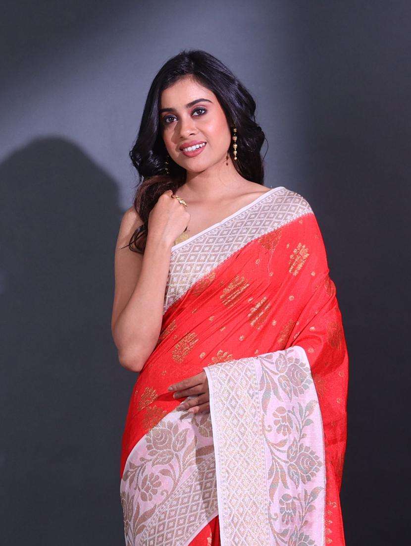 women self design bordered saree with blouse - 22044176 - Standard Image - 1
