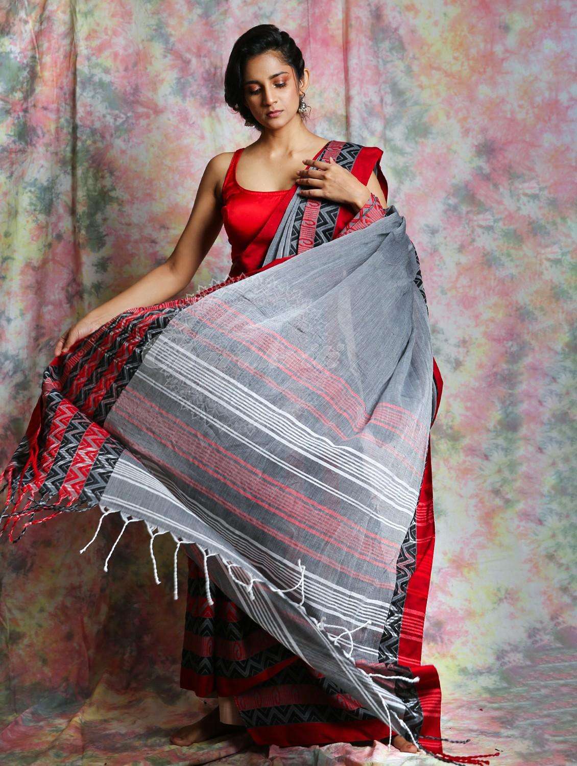 women self design handloom saree with blouse - 22045743 -  Standard Image - 1