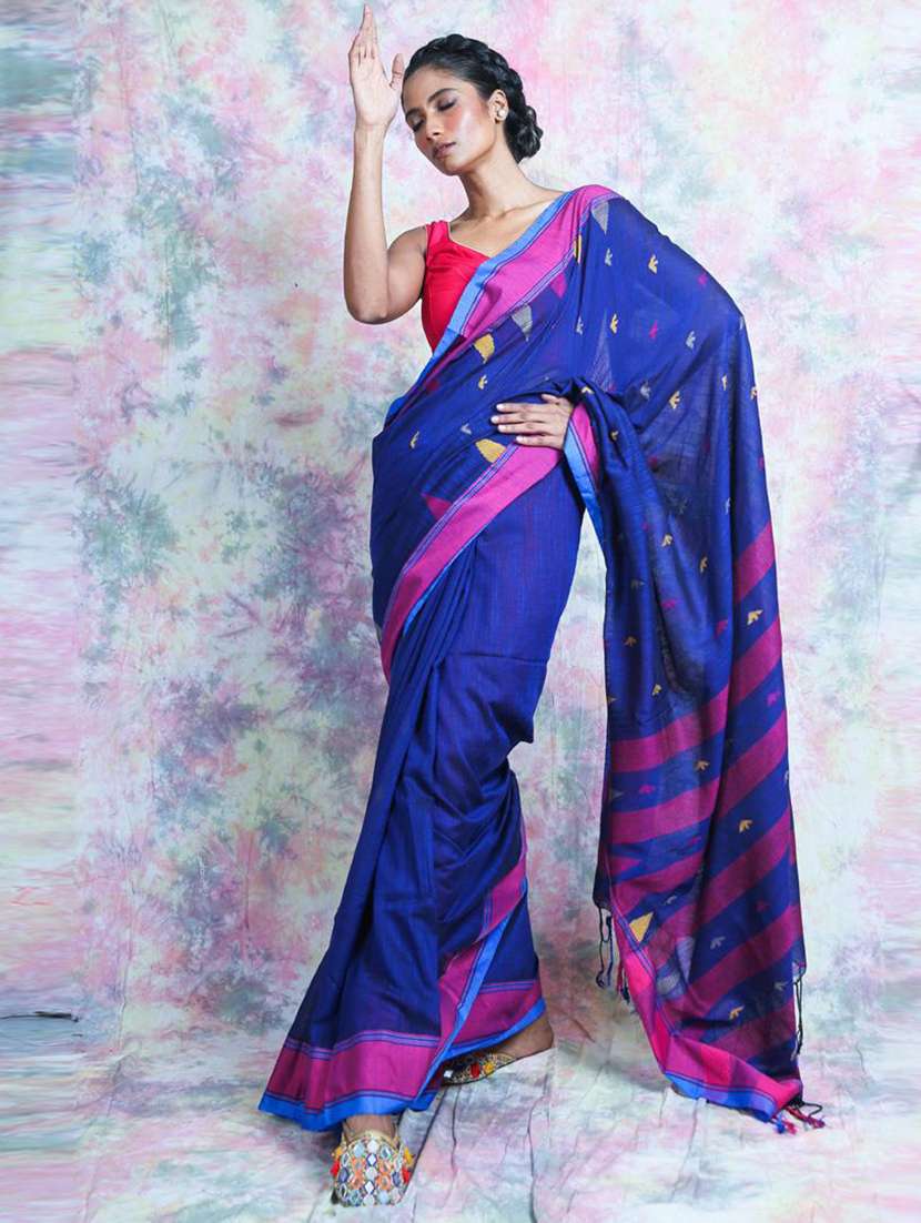 women self design handloom saree with blouse