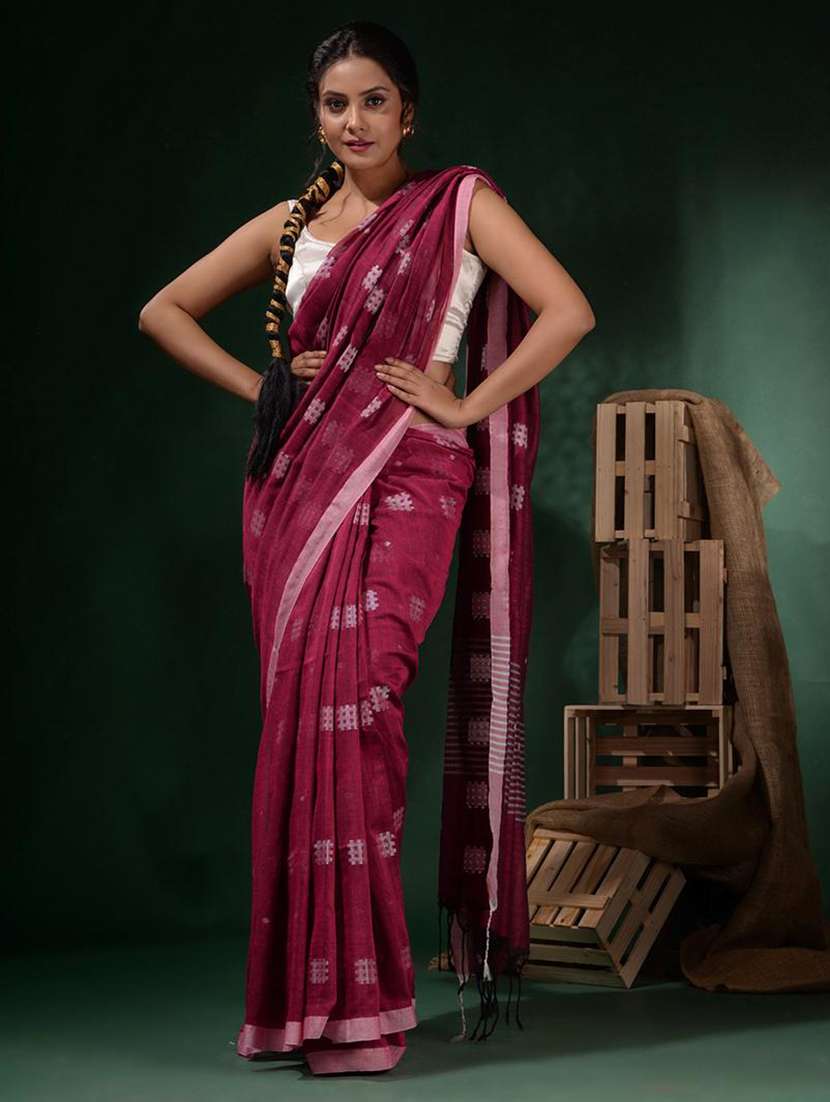 women self design handloom saree with blouse