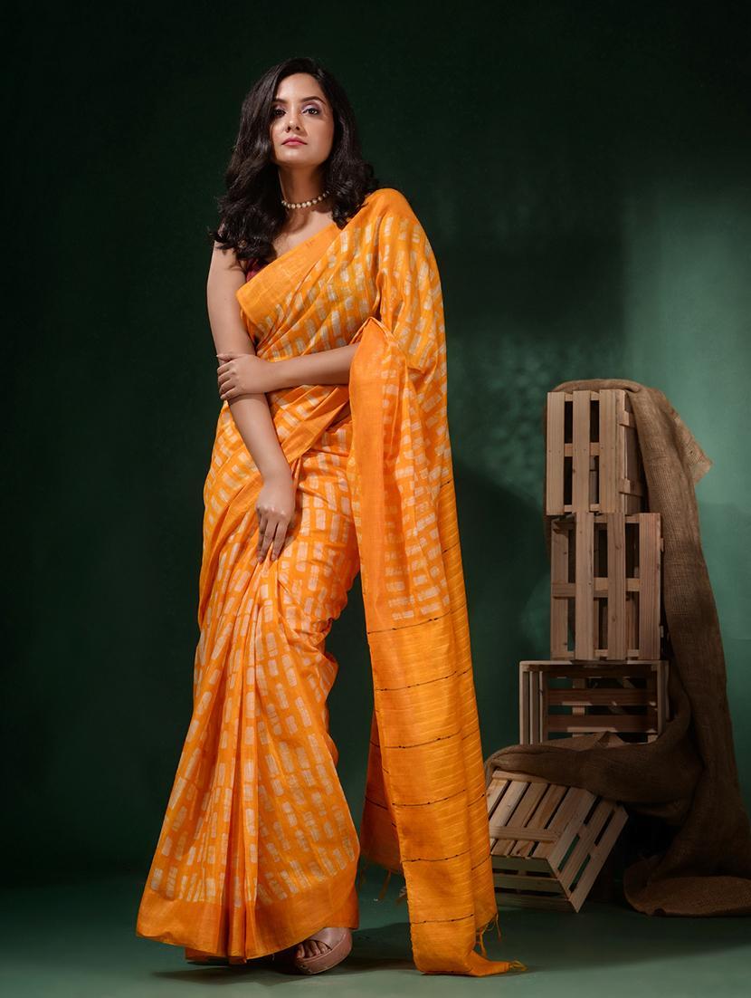 women printed bordered saree with blouse - 22045788 - Standard Image - 1