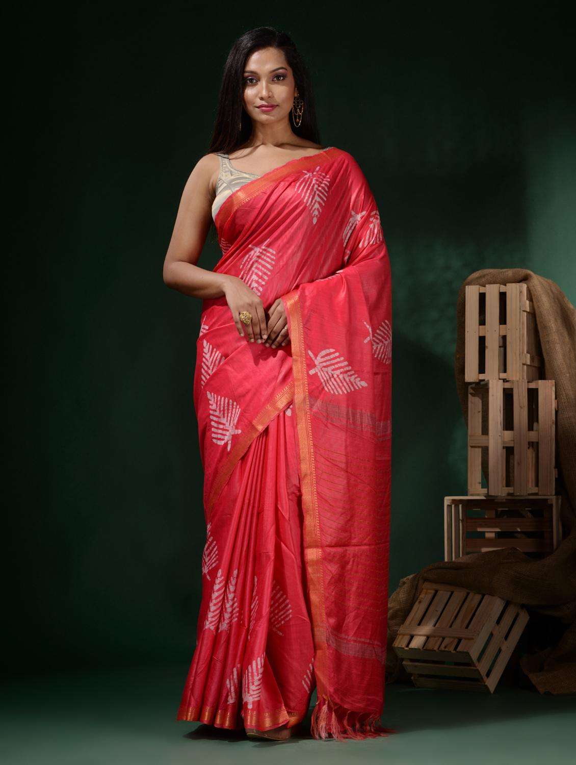 women printed bordered saree with blouse - 22045793 -  Standard Image - 1