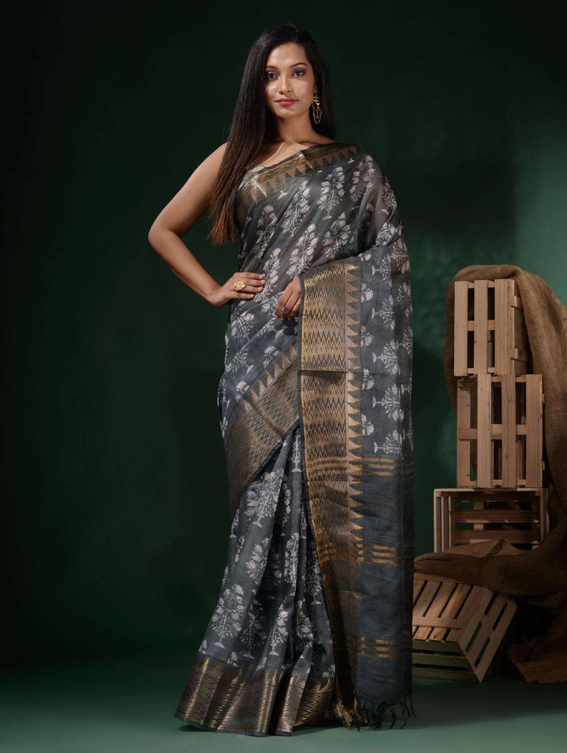 women printed bordered saree with blouse