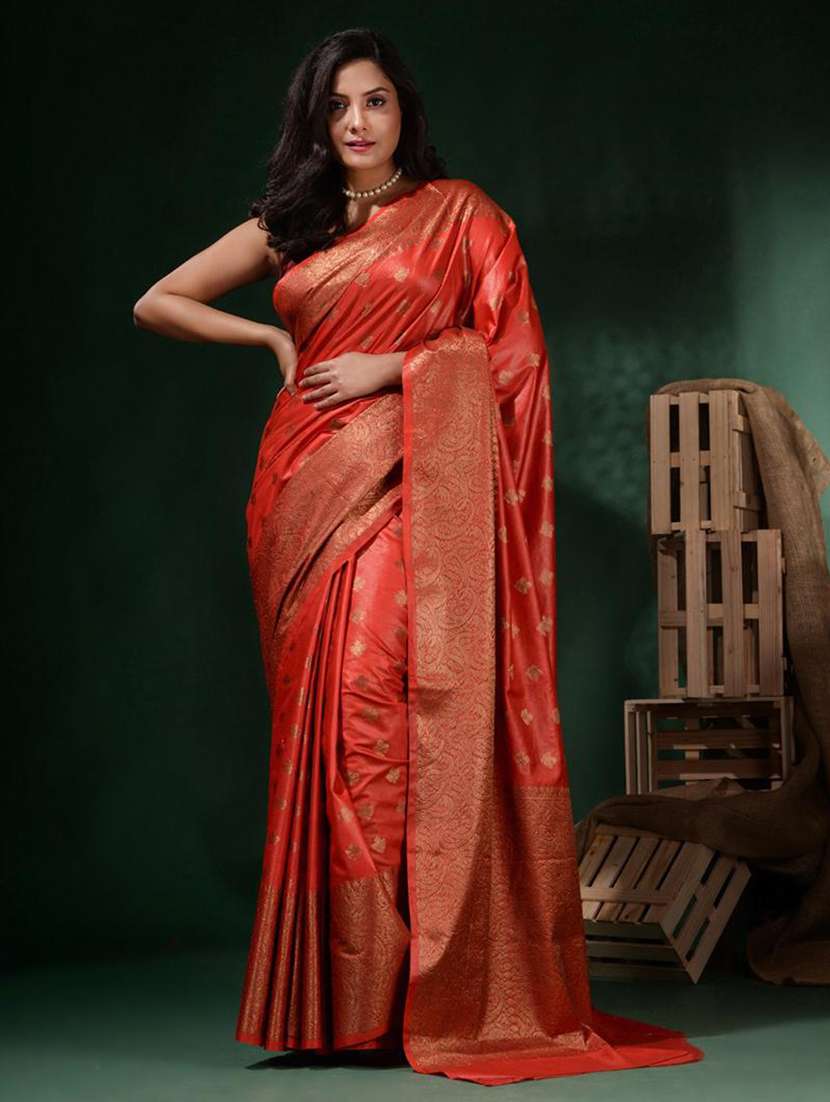 women self design banarasi saree with blouse