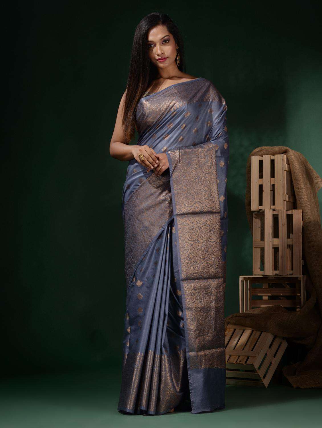 women self design banarasi saree with blouse