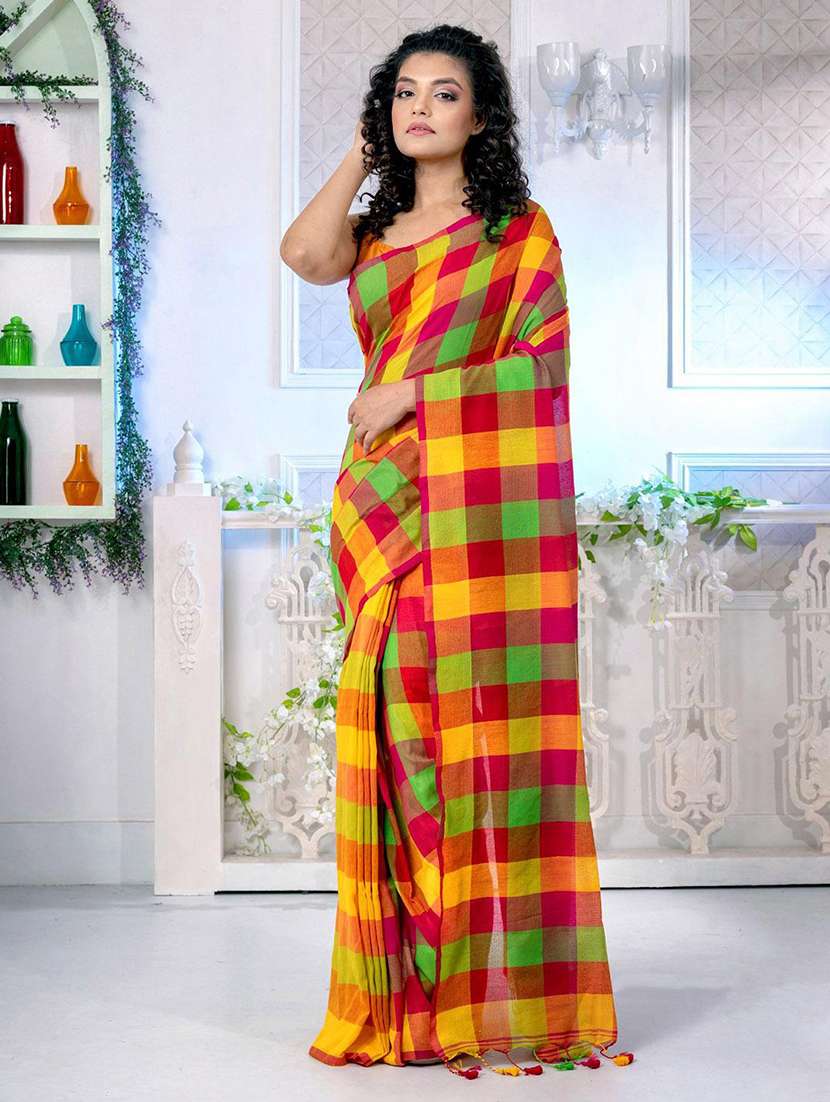 women checkered handloom saree with blouse - 22045817 - Standard Image - 1
