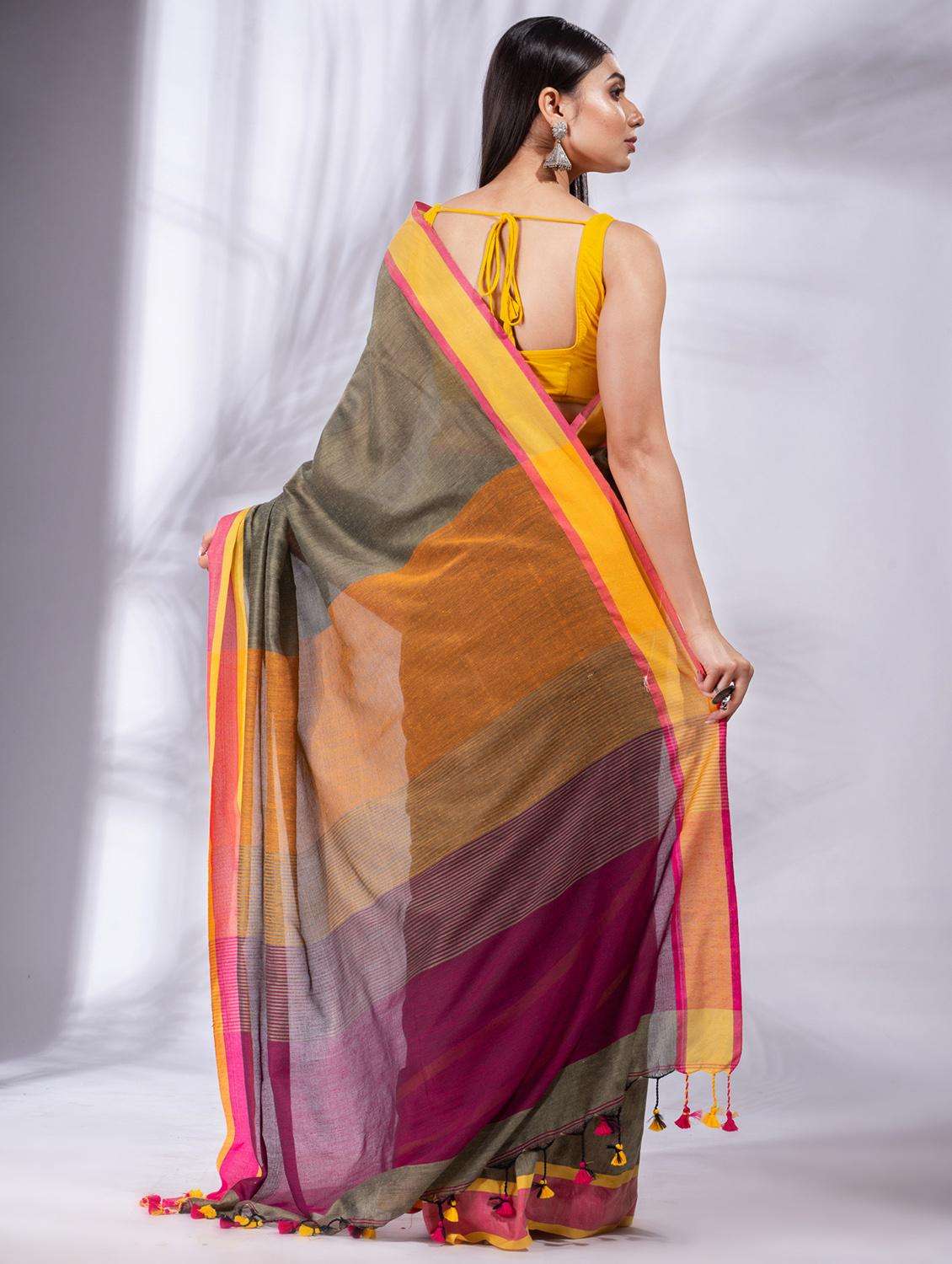women solid with bordered handloom saree with blouse - 22045861 - Standard Image - 1