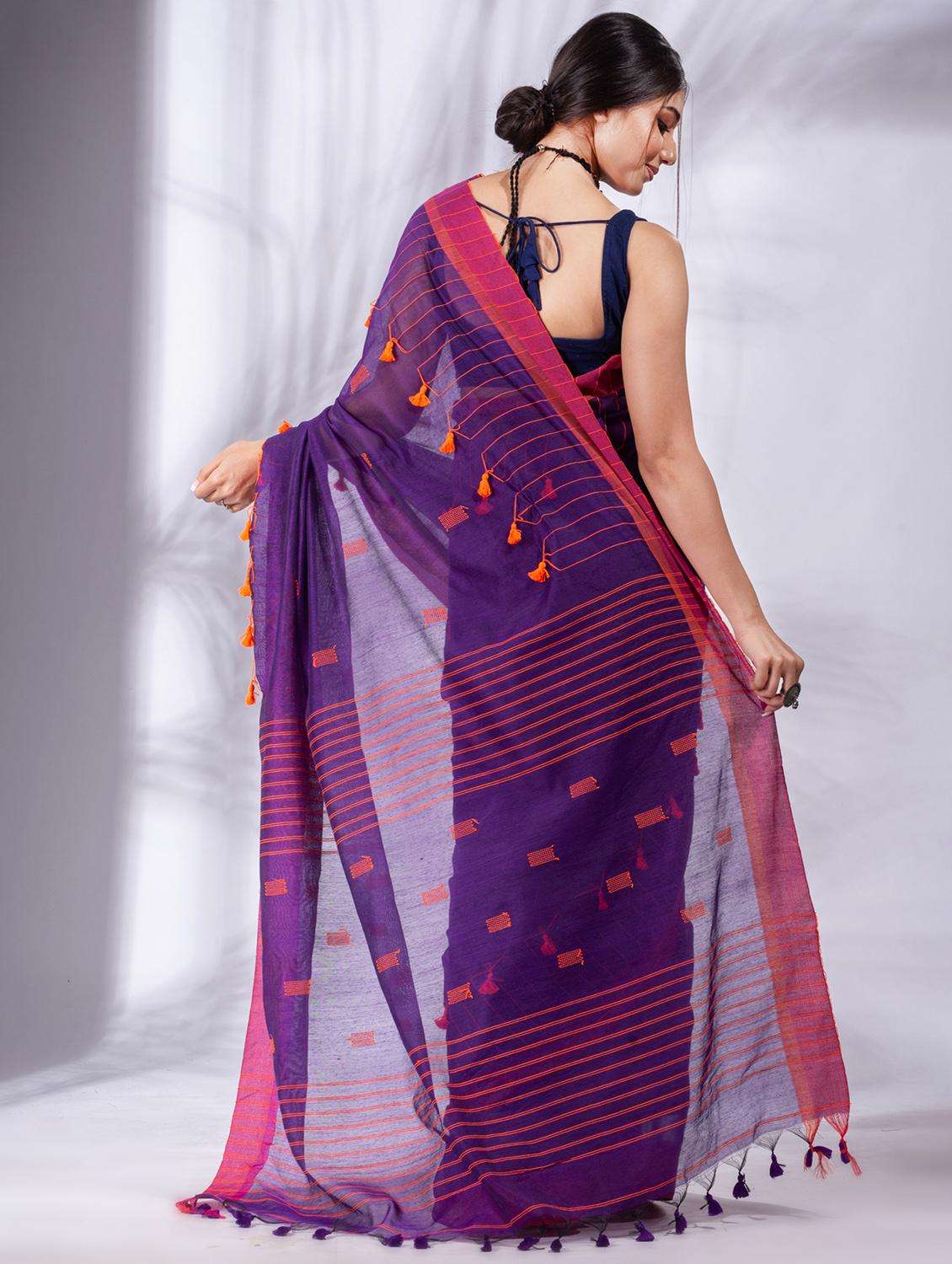 women self design handloom saree with blouse - 22045876 -  Standard Image - 1