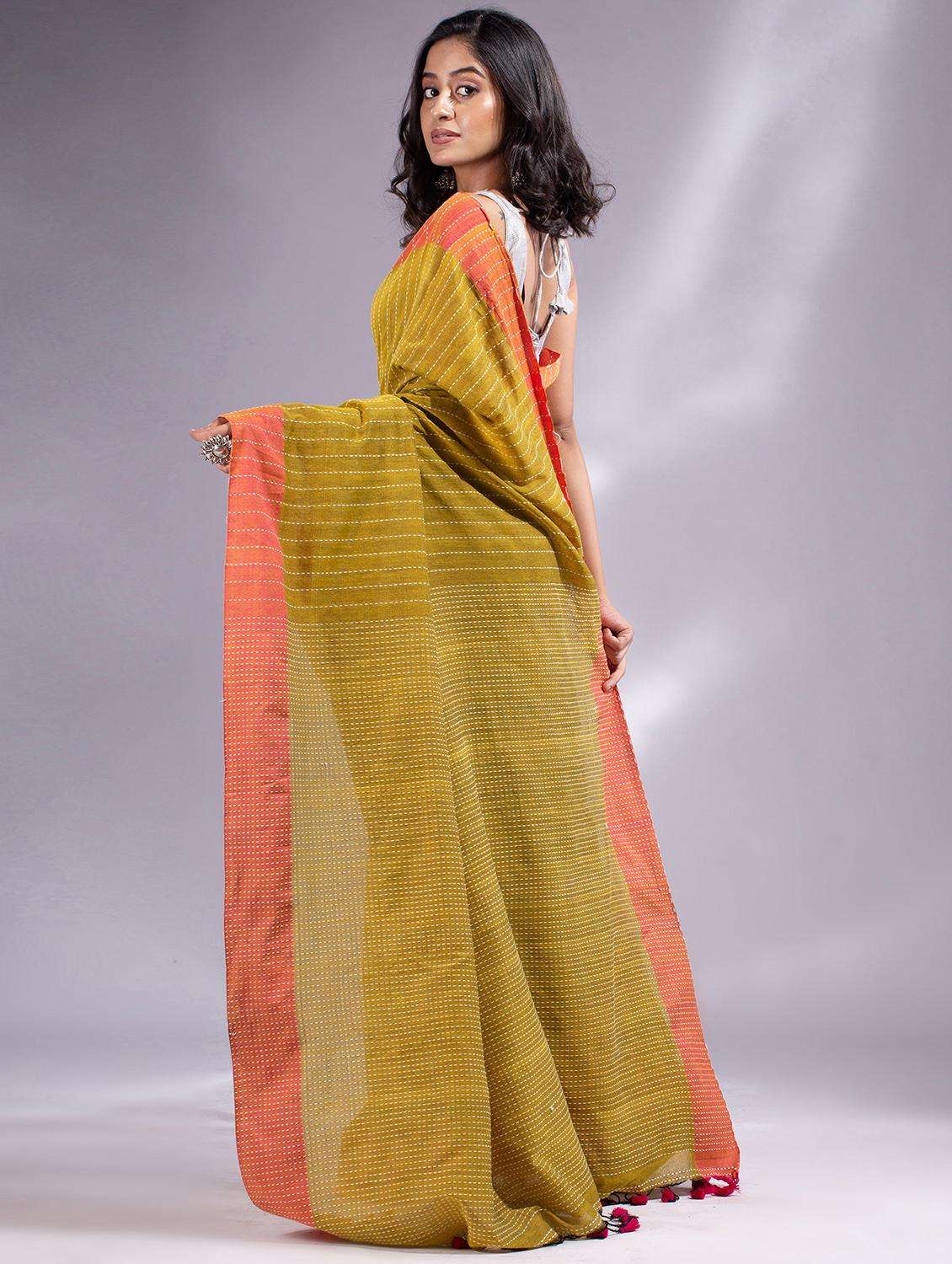 women self design handloom saree with blouse - 22045877 -  Standard Image - 1