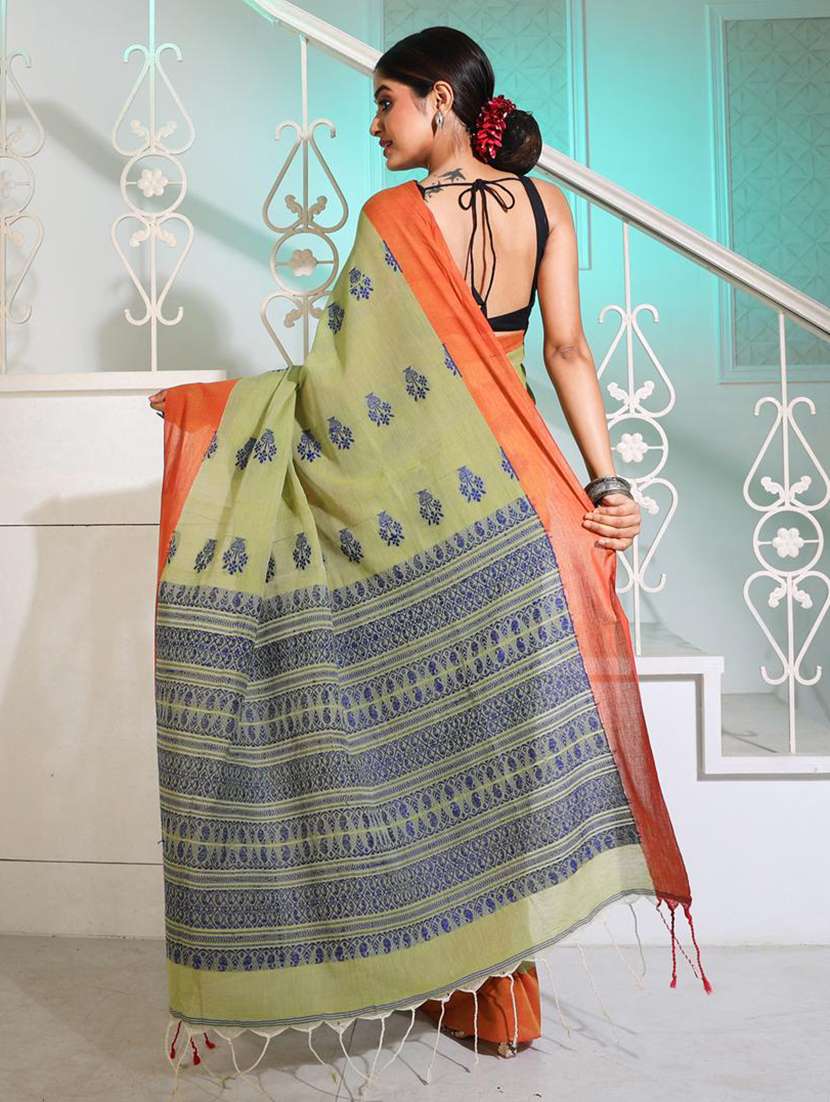 women self design handloom saree with blouse - 22045909 - Standard Image - 1