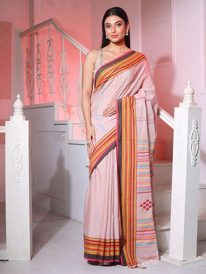 women self design handloom saree with blouse