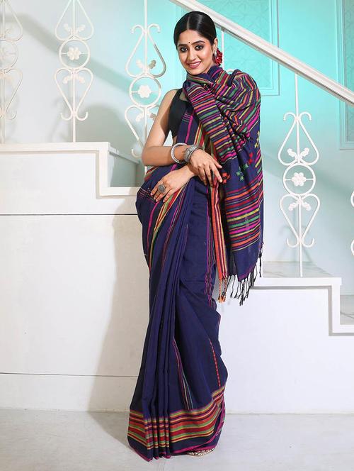 women self design handloom saree with blouse - 22045916 -  Standard Image - 0