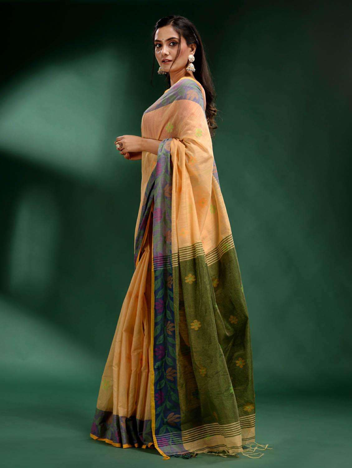 women self design handloom saree with blouse - 22045956 -  Standard Image - 1
