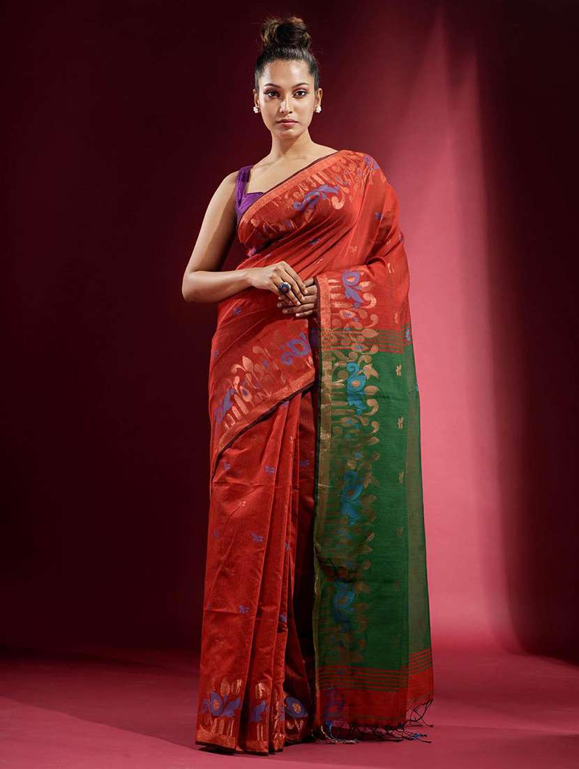 red jamdani women self design southern silk saree with blouse - 22045963 - Zoom Image - 0