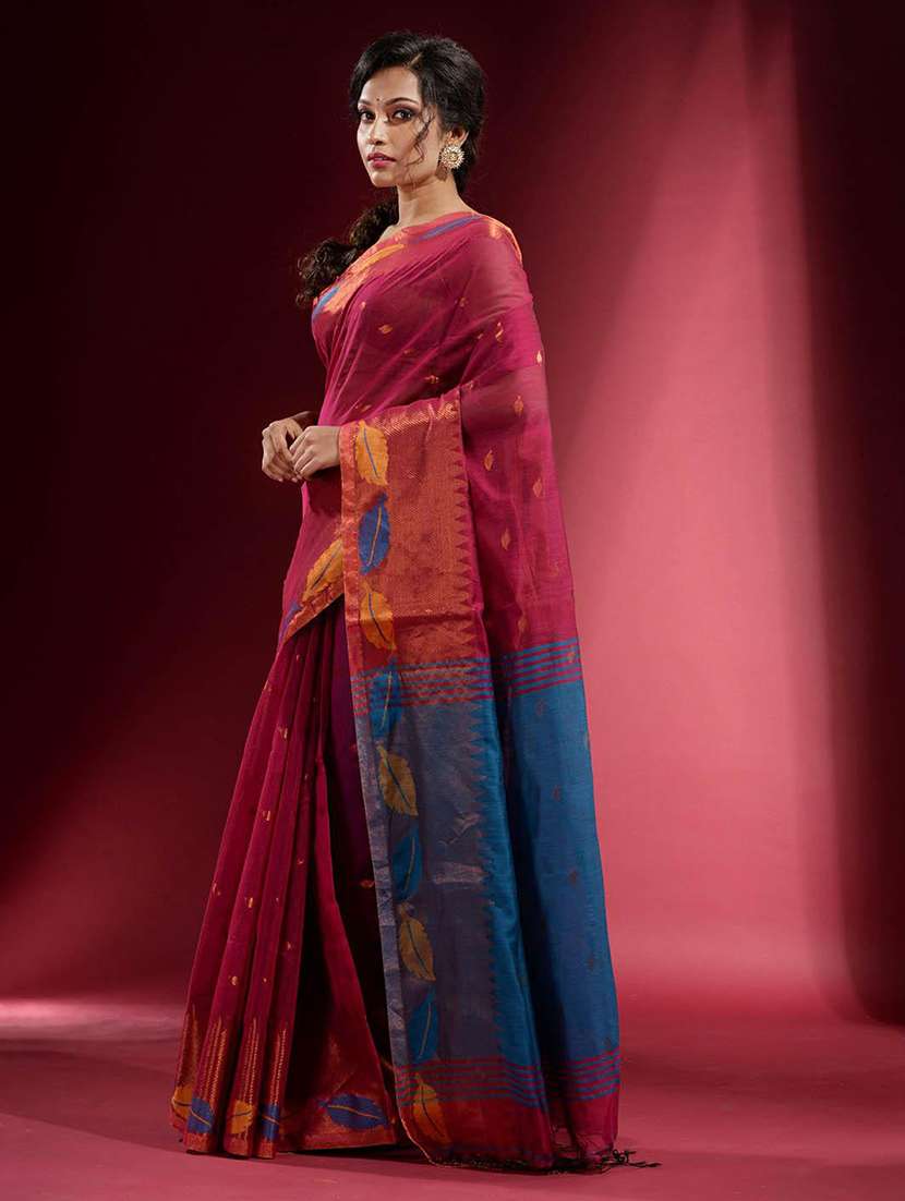 women self design handloom saree with blouse - 22045986 -  Standard Image - 1