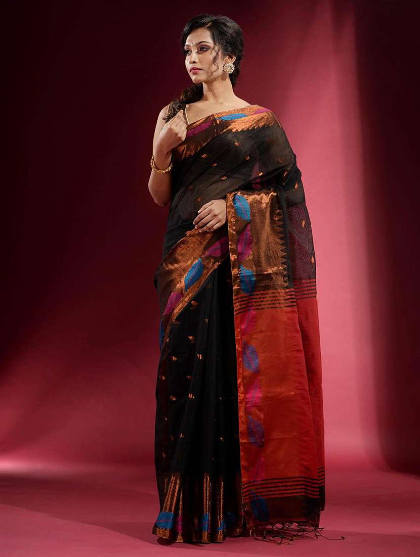 women self design handloom saree with blouse - 22045987 -  Standard Image - 1