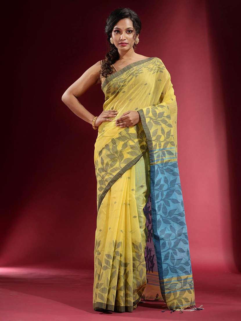 women self design handloom saree with blouse - 22046003 - Zoom Image - 0