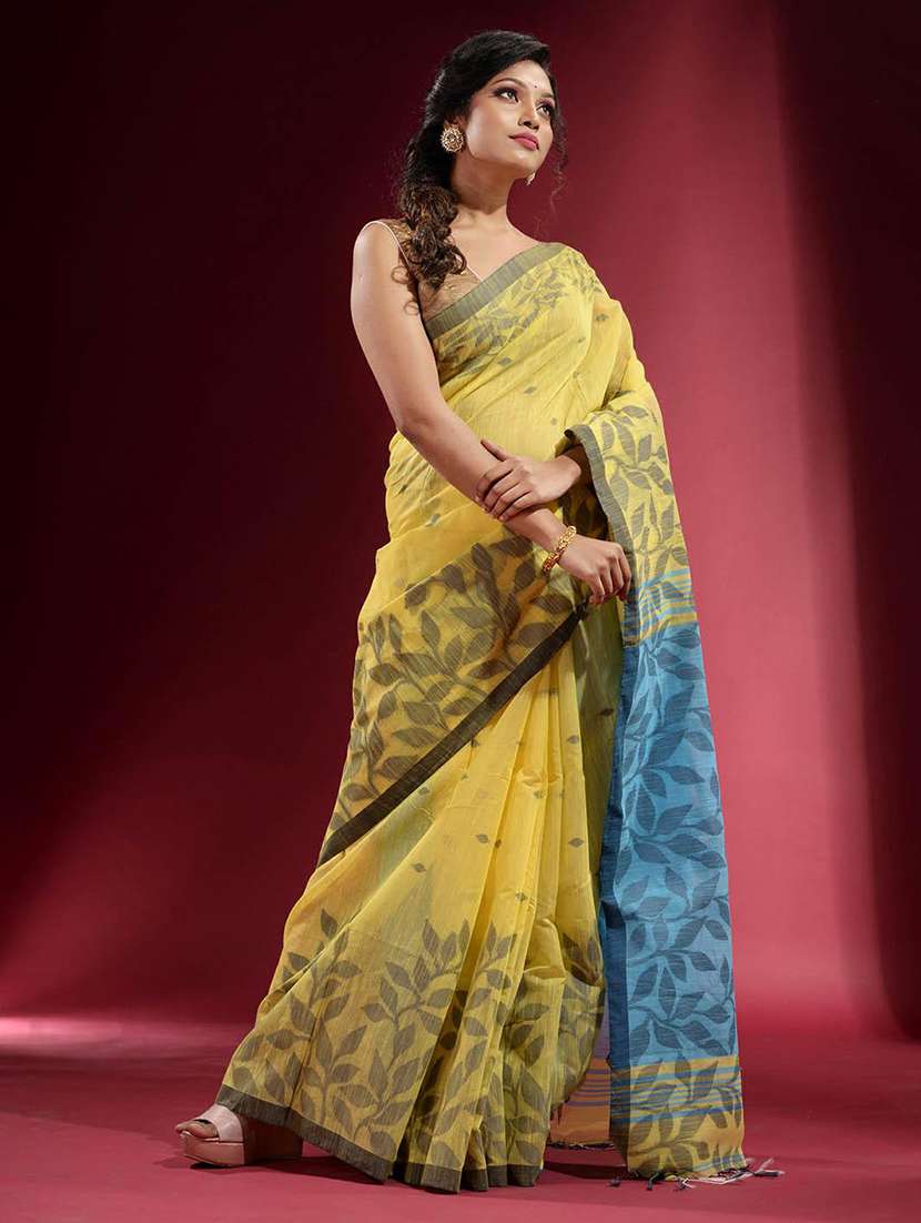 women self design handloom saree with blouse - 22046003 - Standard Image - 1
