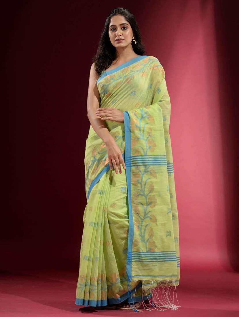 women self design handloom saree with blouse