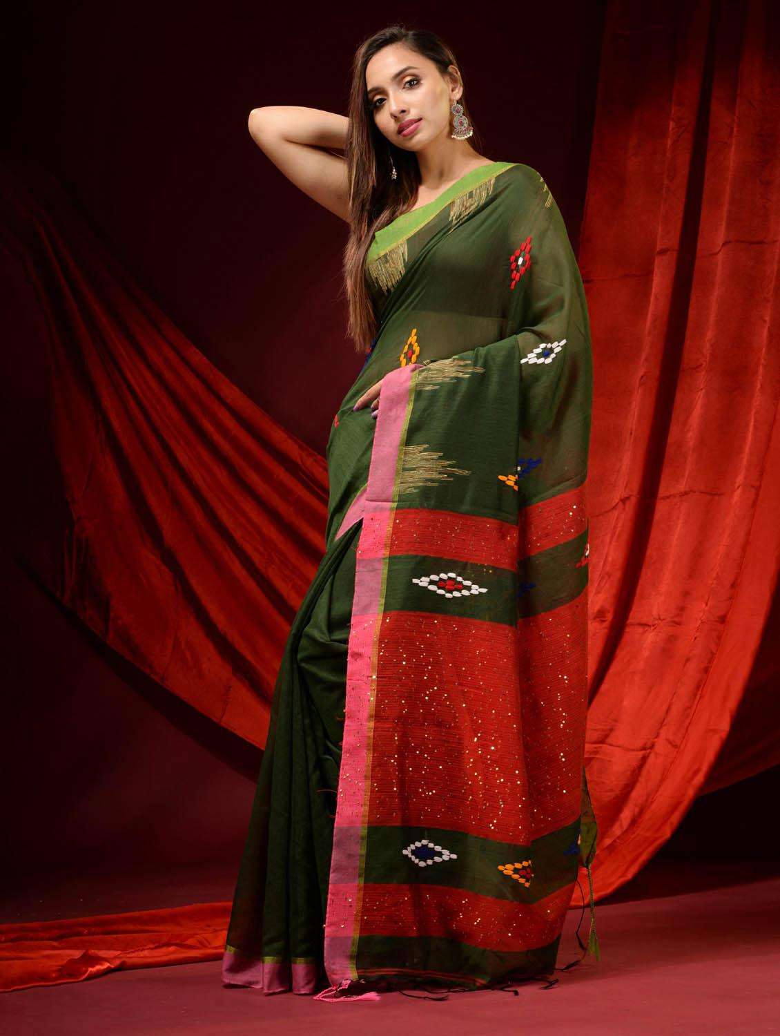 women self design handloom saree with blouse - 22046033 -  Standard Image - 1