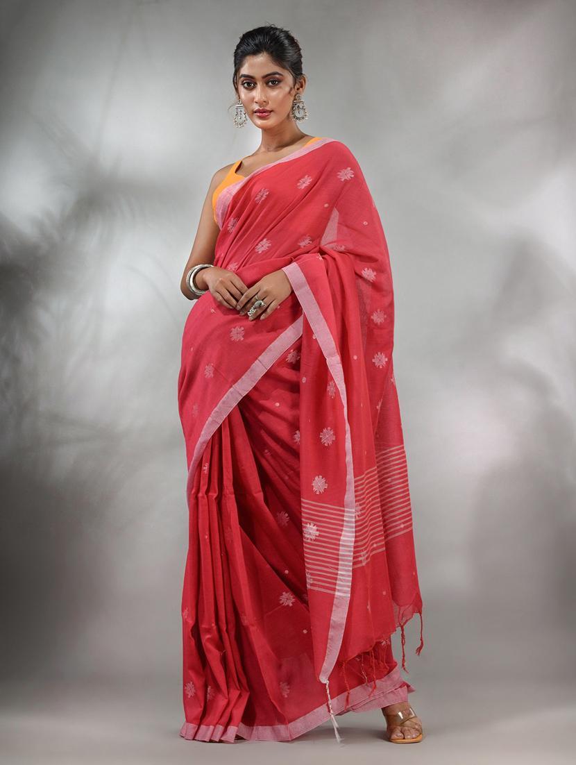 women self design handloom saree with blouse - 22046071 - Zoom Image - 0